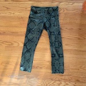 Cropped Snake Pattern Lululemon Leggings